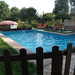 Montejos & Kır Evi