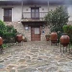 Montejos & Kır Evi