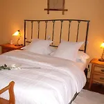Montejos & Kır Evi *