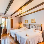 Montejos & Kır Evi